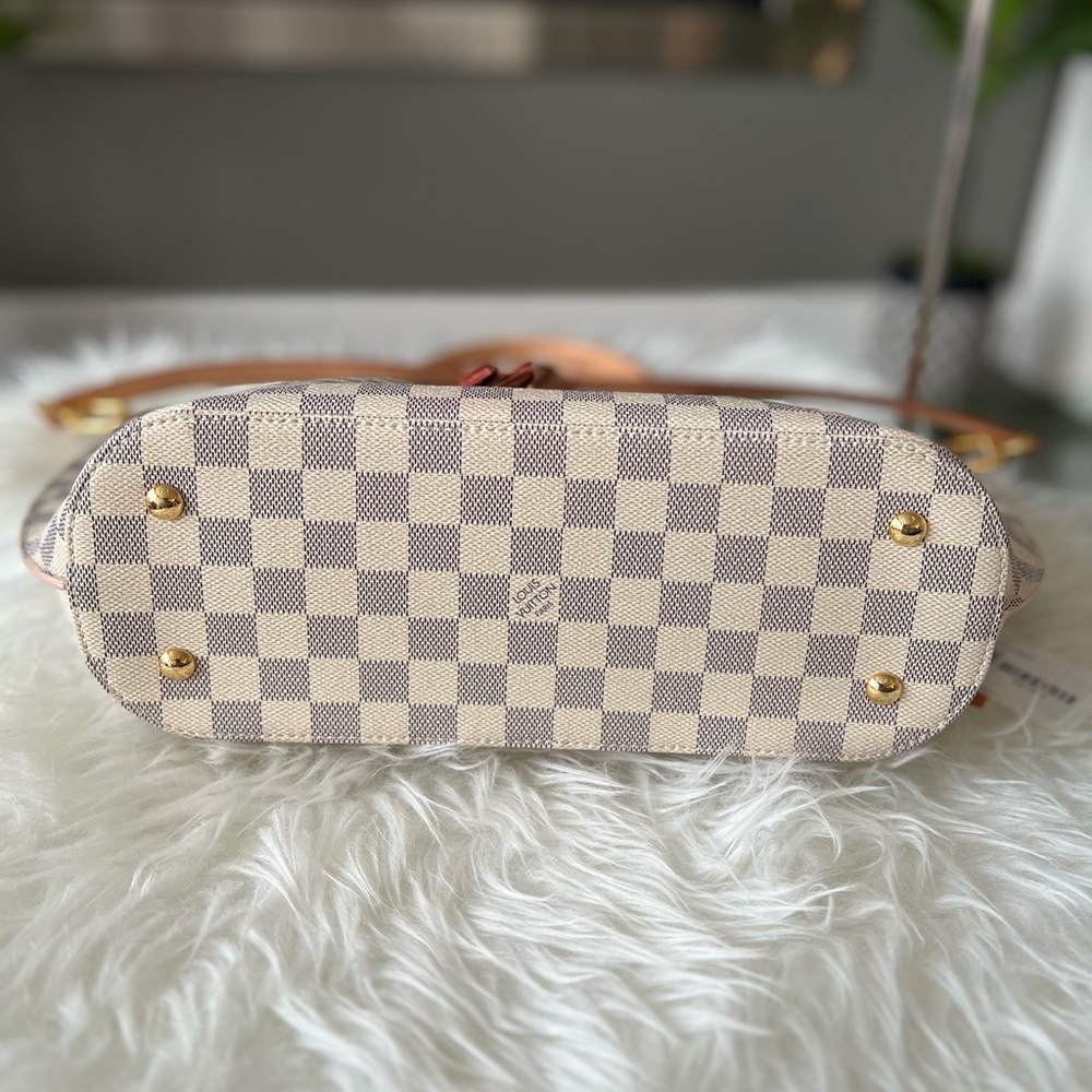 Louis Vuitton Girolata - Picture 5 of 7